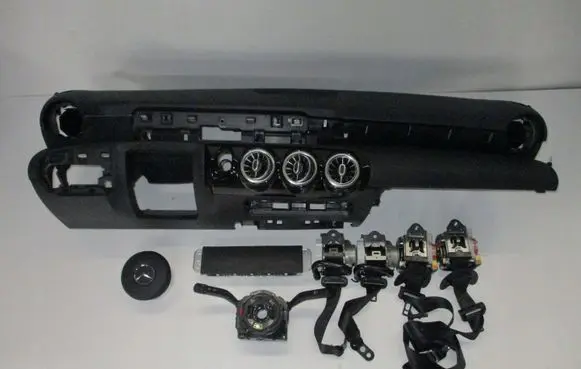 BMW 2 Active Tourer U06 Radio/GPS head unit trim