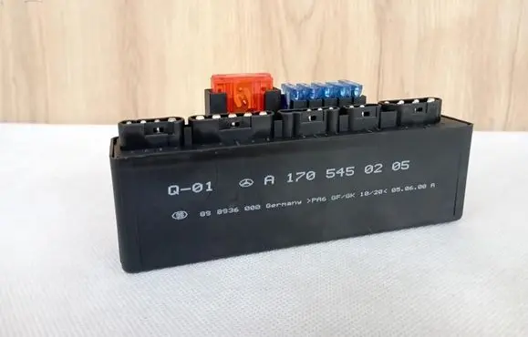 Mercedes-Benz SLK R170 Fuse box set 1705450205 A1705450205