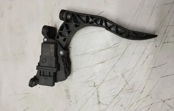 Audi A6 S6 C6 4F Accelerator throttle pedal 4F1723523B 6PV00898406