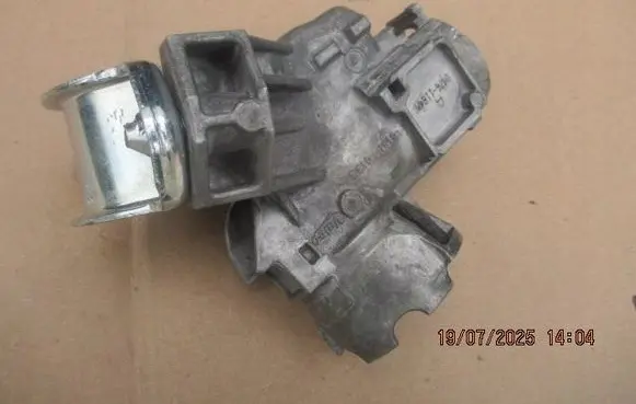 Toyota Yaris Steering wheel column trim 460200D04
