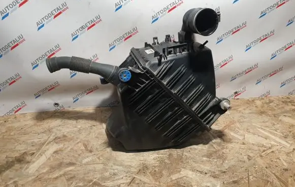 BMW i3 Air filter box 7642404 13717642403