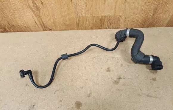 Mercedes-Benz GLC X253 C253 Engine coolant pipe/hose A2535012500