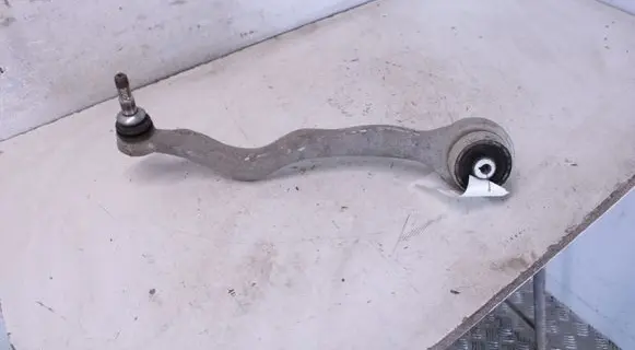 BMW 1 F20 F21 Front lower control arm/wishbone 11817315