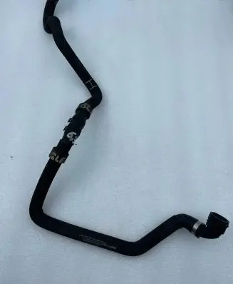 Mercedes-Benz GLS X166 Engine coolant pipe/hose A1665011400