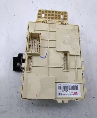 Hyundai i40 Fuse module 919503Z021 3Z0211306200319