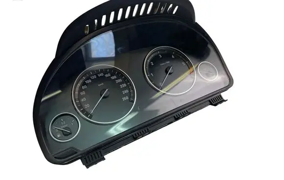 BMW 5 F10 F11 Speedometer (instrument cluster) 9291414