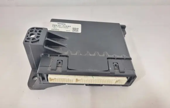Toyota Corolla E140 E150 Air conditioning/heating control unit 8865002680 MB1776009335