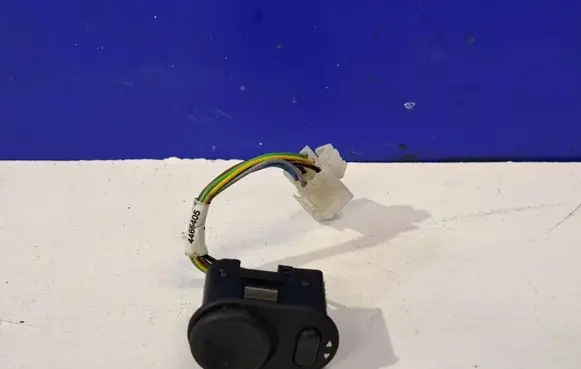 Saab 95 - 96 Wing mirror switch 4466405