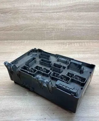 Chrysler Voyager Fuse module 04869200AK