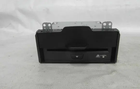 Jeep Cherokee CD/DVD changer 68225372AB