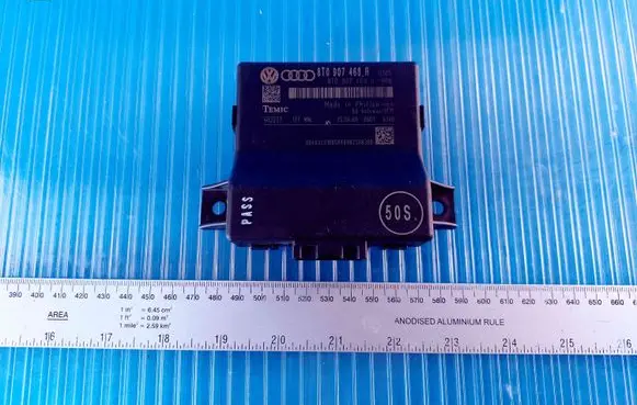 Audi A4 S4 B8 8K Gateway control module 8T0907468R 0105