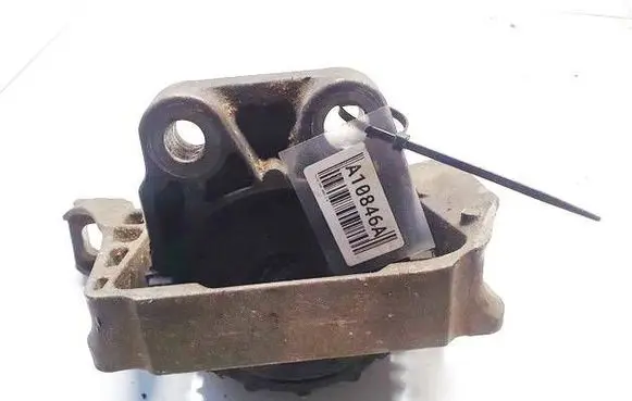 Engine mount bracket