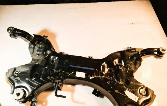 Hyundai Tucson TL Front subframe 62400D3050 2WD