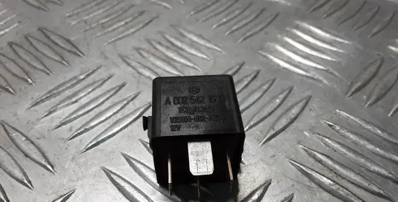 Mercedes-Benz B W245 Other relay A0025421319