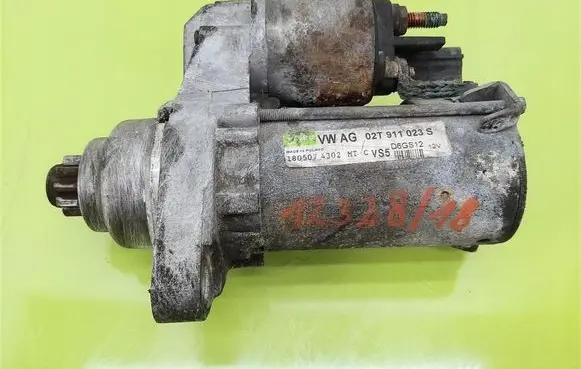 Skoda Fabia Mk2 (5J) Starter motor 02T911023S