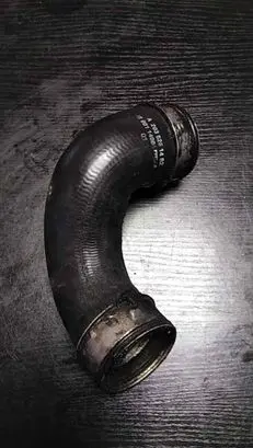 Mercedes-Benz C W203 Intercooler hose/pipe 2035281482
