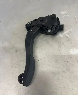 Renault Master III Accelerator throttle pedal 180101626R 6PV00997801 28032023