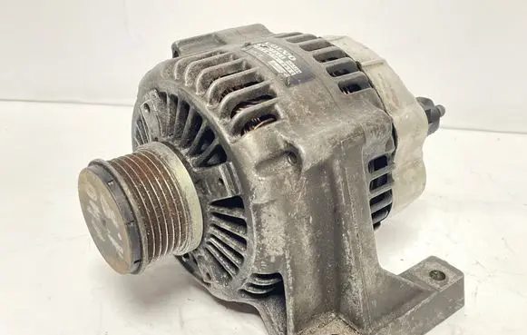 Volvo S40, V40 Generator/alternator 9472908 N1022110500 14V120A