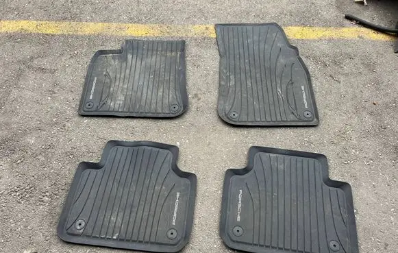 Porsche Cayenne (9Y0 9Y3) Car floor mat set 9Y00448011E0