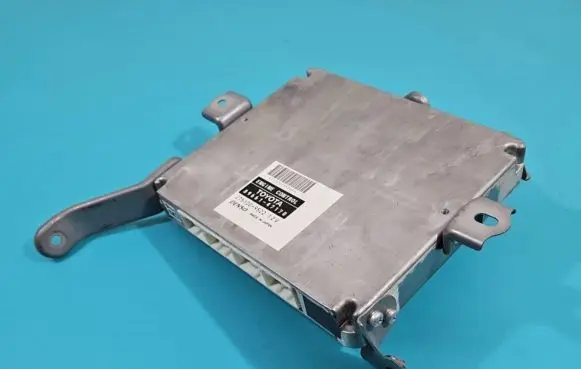 Toyota Prius (XW20) Engine control unit/module ECU 89661-47170 IMPRK1391890