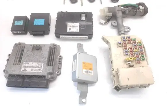 Hyundai Grandeur Engine ECU kit and lock set 0281013257 3911327440 954003L100