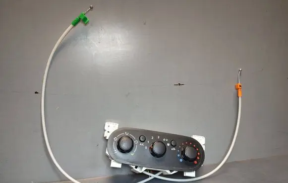 Opel Vivaro Climate control unit E1093049AC