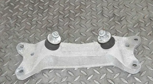 BMW Z4 E89 Gearbox mounting bracket 6795226