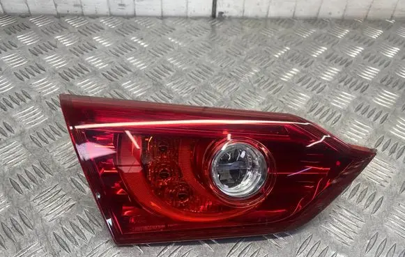Infiniti Q50 Tailgate rear/tail lights W0698