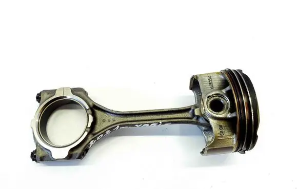 Toyota Yaris XP210 Piston 25GB21K