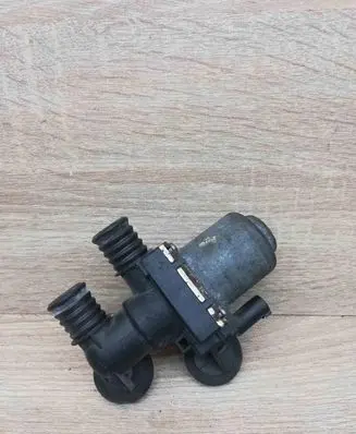 BMW 3 E46 Coolant heater control valve 4111036 1147412144
