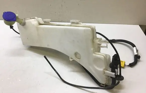Citroen DS7 Crossback Windshield washer fluid reservoir/tank 9830838180 9830837880 9813363380