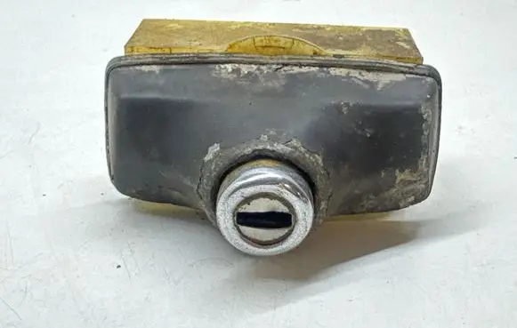 BMW 5 E28 Loading door exterior handle 
