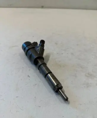 Peugeot 406 Fuel injector 0445110062