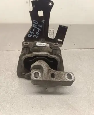 Audi Q3 8U Engine mount bracket 5N0131552E