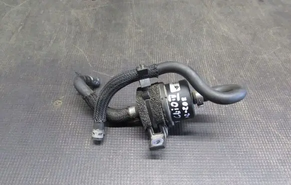 Renault Clio IV Vacuum valve 223727641R
