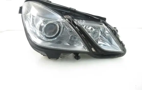 Mercedes-Benz E W212 Headlight/headlamp 2128202061
