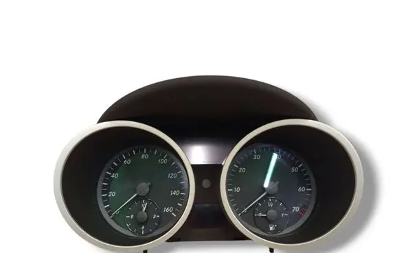 Mercedes-Benz SLK R171 Speedometer (instrument cluster) A1715401747 110080113 110080018