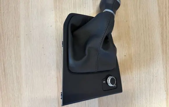 Audi A1 Gear lever shifter trim leather/knob 82A863278B