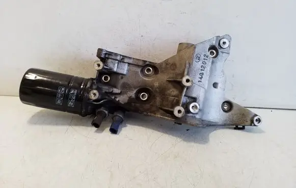 Skoda Superb B6 (3T) Oil filter mounting bracket 06J903143AH