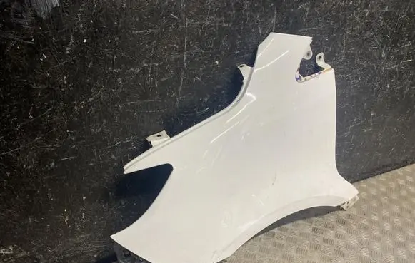 Mercedes-Benz Sprinter W907 W910 Fender 