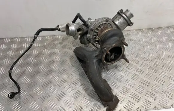 Audi A5 8T 8F Turbo 06H145702Q