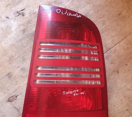 Skoda Octavia Mk1 (1U) Rear/tail lights 1U9945112B 1U9945096B