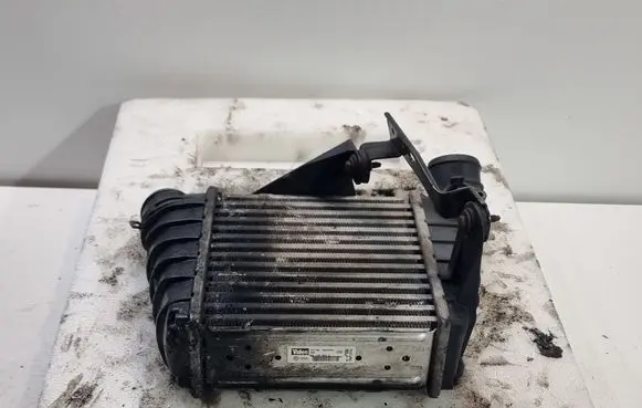 Volkswagen Polo Intercooler radiator 6Q0145804A