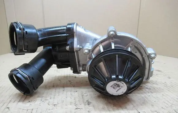 Mercedes-Benz X-class W470 Water pump A6542000600-T