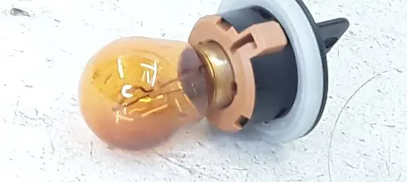 Volkswagen Touran I Headlight/headlamp bulb 