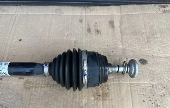 BMW X7 G07 Front driveshaft 8486201