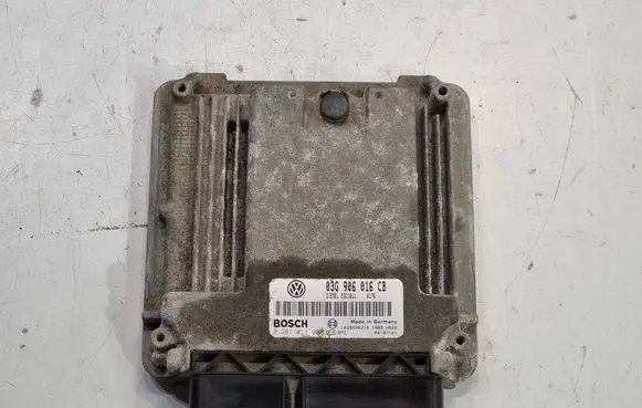 Volkswagen Golf V Engine control unit/module 03G906016CB 0281011900