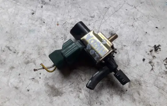 Mazda 6 Vacuum valve K5T46593