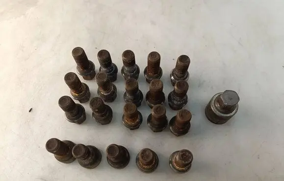 Audi A4 S4 B7 8E 8H Nuts/bolts 