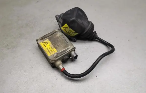 Opel Omega B2 Headlight ballast module Xenon 14969400